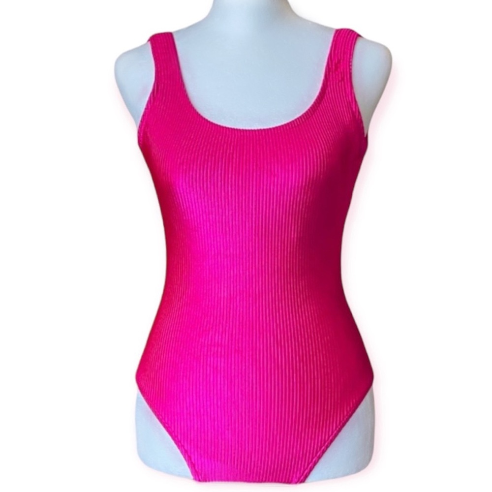 Vintage 90s Shiny Hot Pink One Piece Swimsuit / Bathing Suit size women‘s medium